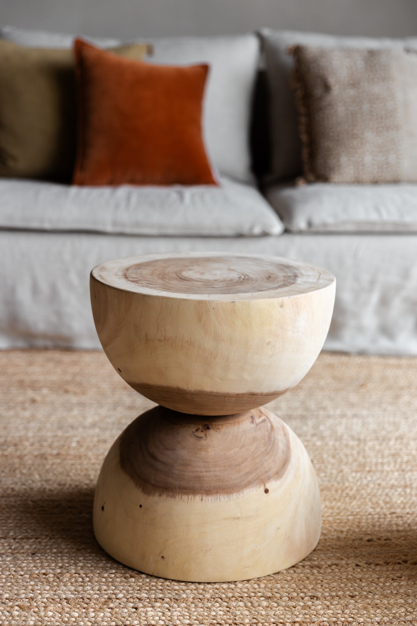 organische houten bijzettafel rond