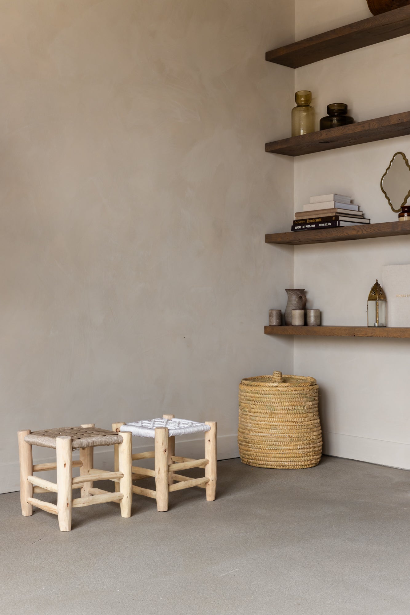 houten kruk wabi sabi