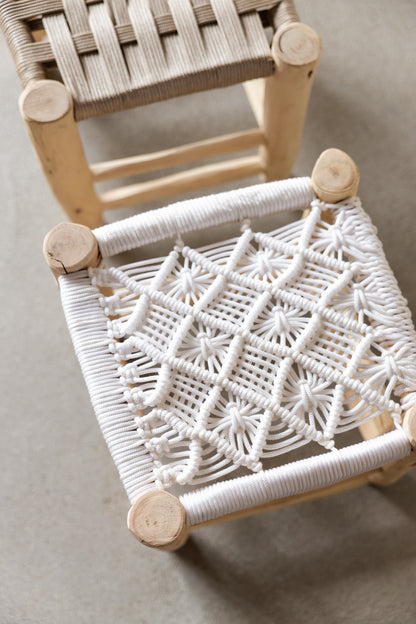 Houten krukje bali stijl